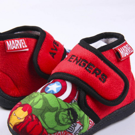 ZAPATILLAS DE CASA MEDIA BOTA AVENGERS