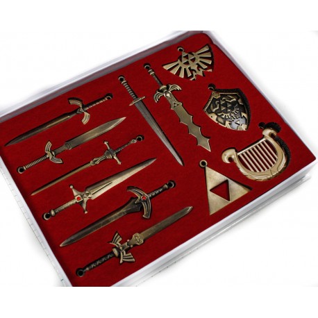 Zelda set 12 pieces, swords and pendants