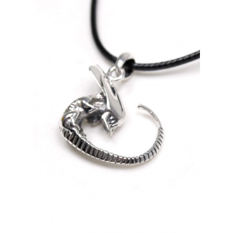 Alien baby hanger in sterling zilver