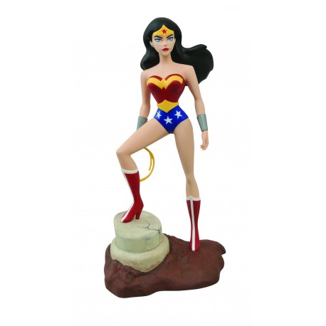 Figura Diamond Wonder Woman Femme Fatal