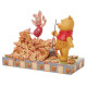 Figura de Pooh e Piglet Enesco no outono