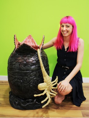 Replica 1:1 Alien egg with Facehugger
