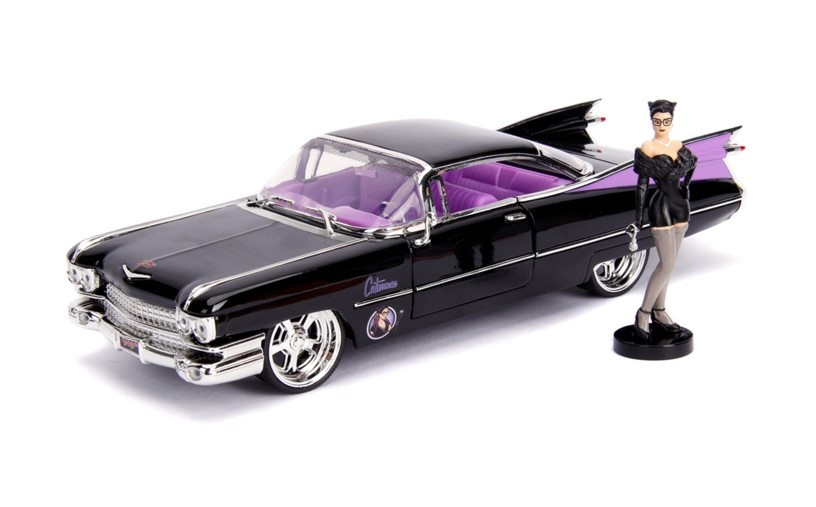 Conjunto de figuras da Catwoman com Cadillac clássico