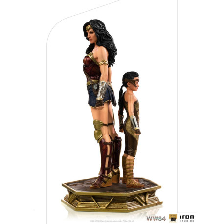 Figura Dc Comics Wonder Woman Y Diana Niña