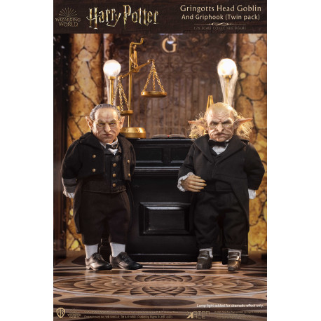 Figura Harry Potter Goblin Gerente Y Griphook