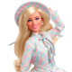 Muñeca Barbie con conjunto pastel y sombrero de película 2023