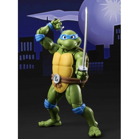 Figure Leonardo des Tortues Ninja Figuarts 15 cm