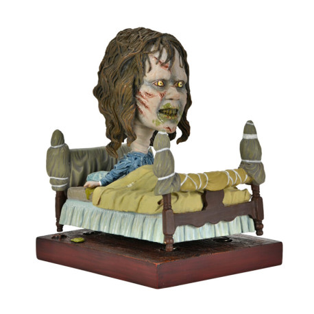 Regan en la cama Head Knocker El Exorcista