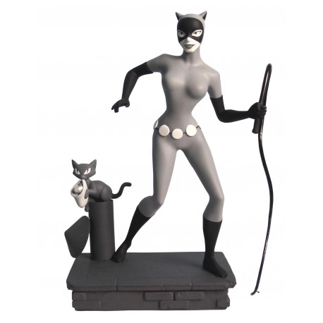 Figura Catwoman Femme Fatal Diamond 23 cm