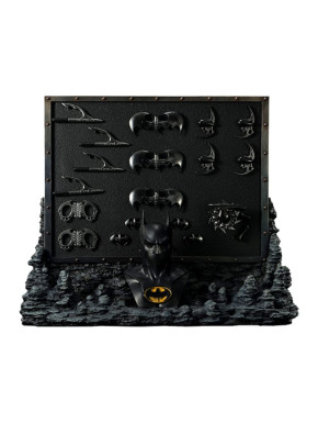 Batman Forever Diorama Museum Masterline Series 1/3 Batman Gadget Wall 49 Cm