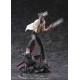 Figura de Chainsaw Man con pose dinámica en terreno rocoso.