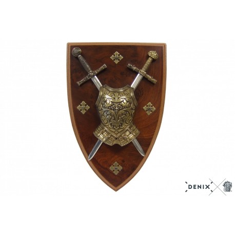 Panoplia con coraza y 2 espadas