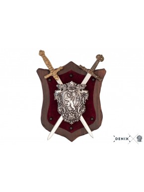 Panoplia con escudo de armas y 2 espadas