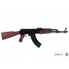 Reproduction AK-47 Soviétique en Métal et Bois