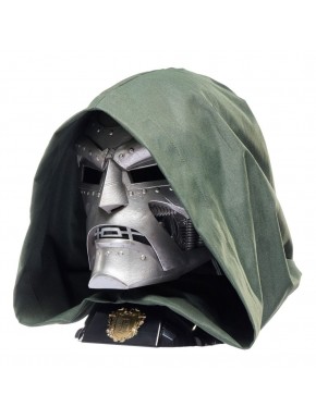 Casco premium Doctor Doom Marvel Legends con capucha verde