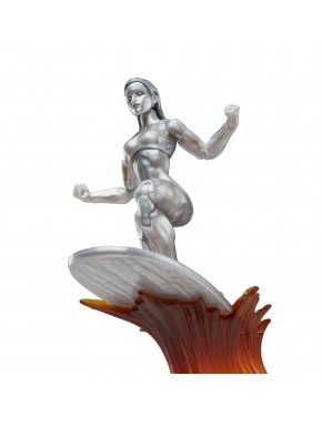 Figura Silver Surfer 15 cm Marvel Legends con accesorios
