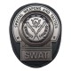 Réplique en métal de l'insigne SWAT de Gotham City.