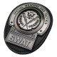 Réplique en métal de l'insigne SWAT de Gotham City.