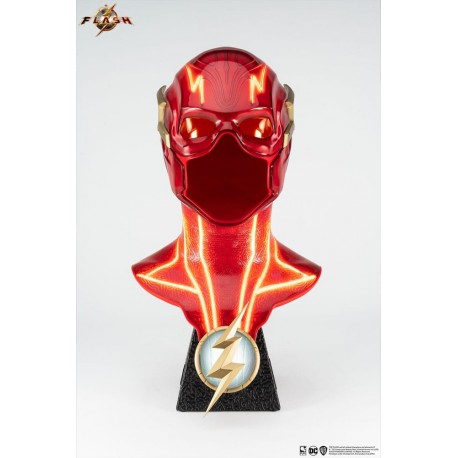 Réplica em resina do capacete do Flash com luz