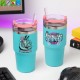 Copo Tumbler de Fortnite com canudo e design vibrante