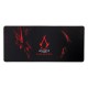 Vade protector de Assassin's Creed sombras con diseño rojo y negro
