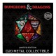 Médaillon D20 Dungeons & Dragons en métal multicolore