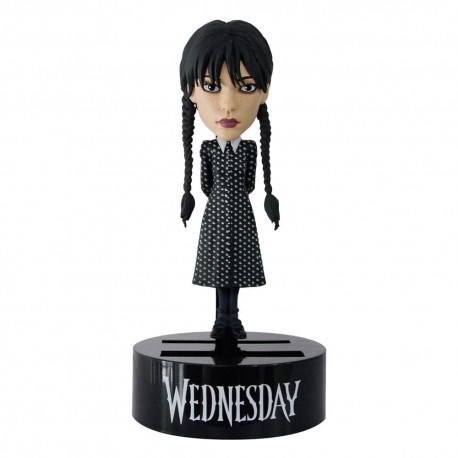 Figura movible de Wednesday 16 cm de NECA