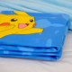 Manta azul con Pokémon iniciales Pikachu, Charmander, Squirtle y Bulbasaur