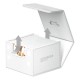 Caixa de cartas Ultimate Guard Sidewinder branca aberta.