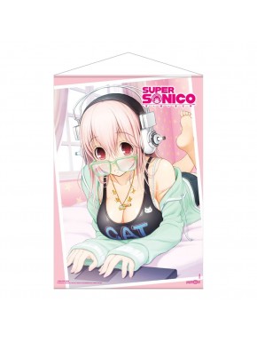 Póster de Super Sonico con laptop