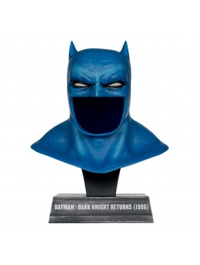 Mini máscara azul Batman 19 cm com base The Dark Knight Returns
