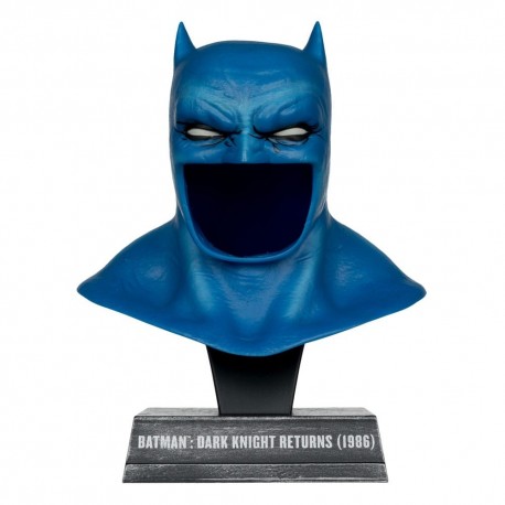 Mini máscara azul Batman 19 cm com base The Dark Knight Returns