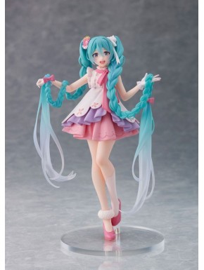 Statue de Hatsune Miku version Raiponce en tons pastel
