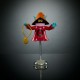 Figura de Orko de 14 cm en rojo y azul, con sombrero naranja.