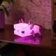 Lámpara Axolotl de Minecraft encendida en tono rosa