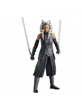 Figurine Ahsoka Tano Black Series avec sabres laser.