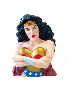 Hucha de Wonder Woman de 20 cm en PVC con colores vibrantes.