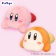Peluche de Kirby e Waddle Dee em posição de sono