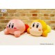 Peluche de Kirby e Waddle Dee em posição de sono