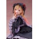 Figura de Marin Kitagawa em vestido preto com base rosa