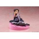 Figura de Marin Kitagawa em vestido preto com base rosa