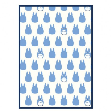 Manta Mi Vecino Totoro con siluetas azules