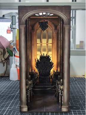 Maqueta de La Casa del Dragón con Trono de Hierro