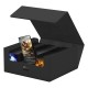 Caja Ultimate Guard Treasurehive 90+ negra abierta.