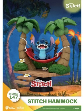 Diorama de Stitch en hamaca entre palmeras