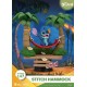 Diorama de Stitch en hamaca entre palmeras