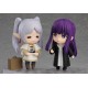 Figura Nendoroid de Frieren com bastão e livro.