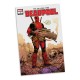 Estátua de Deadpool em traje cinza com quadrinho e diorama.