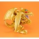 Estatua dorada de The Winged Dragon of Ra de Yu-Gi-Oh!