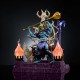 Figura de Skeletor con trono esquelético y llamas